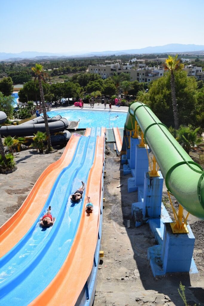 activité aquatique toboggan